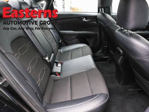 Used 2023 Kia Forte GT-Line w/ GT-Line Premium Package FWD image 24