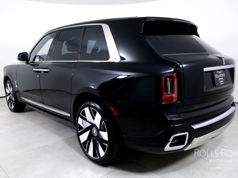 New 2026 Rolls-Royce Cullinan AWD/4WD image 8