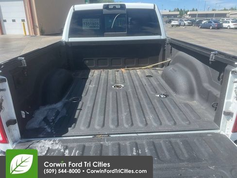Used 2024 RAM 2500 Tradesman w/ Chrome Appearance Group AWD/4WD image 12