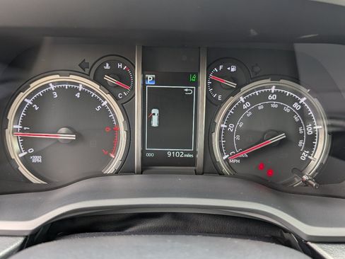 Used 2024 Toyota 4Runner TRD Off-Road AWD/4WD image 19