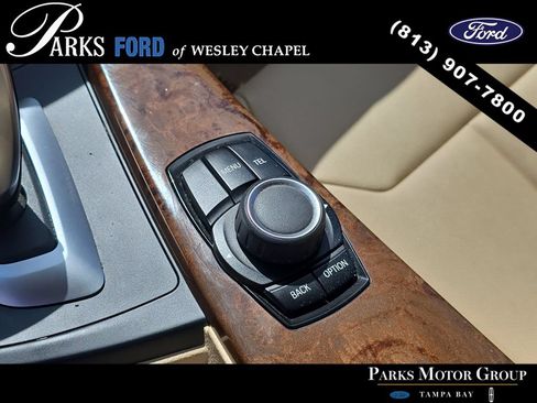 Used 2015 BMW 320i Sedan RWD image 22