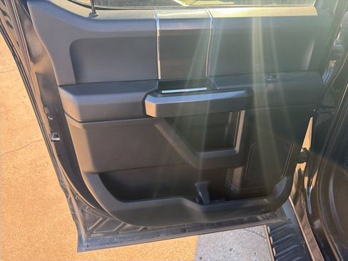 Used 2018 Ford F150 XLT w/ Equipment Group 302A Luxury image 21