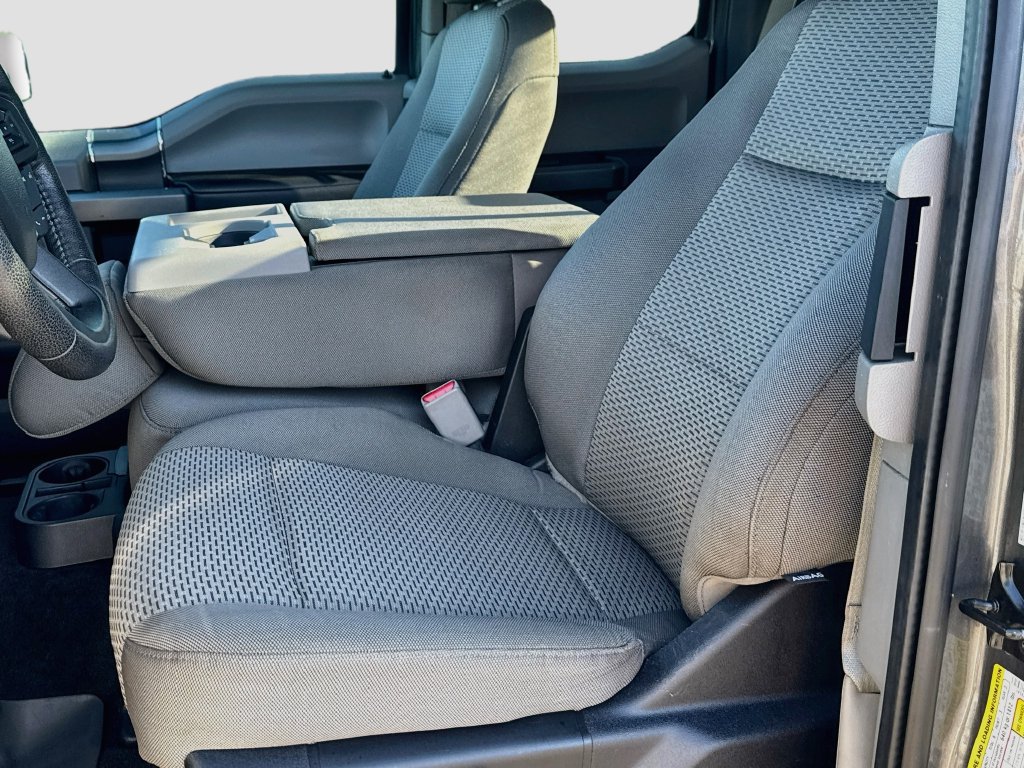 Used 2015 Ford F150 XLT w/ Equipment Group 302A Luxury AWD/4WD image 18