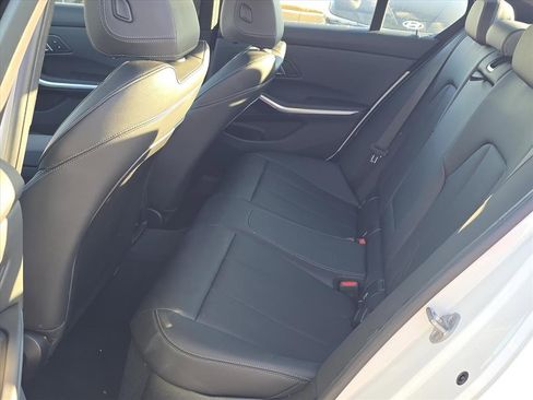 Used 2025 BMW 330i Sedan image 10
