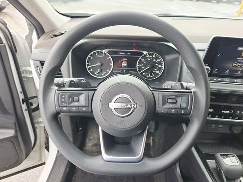Used 2023 Nissan Rogue SV AWD/4WD image 17