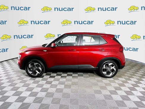 Certified 2023 Hyundai Venue Limited w/ Cargo Package FWD image 4