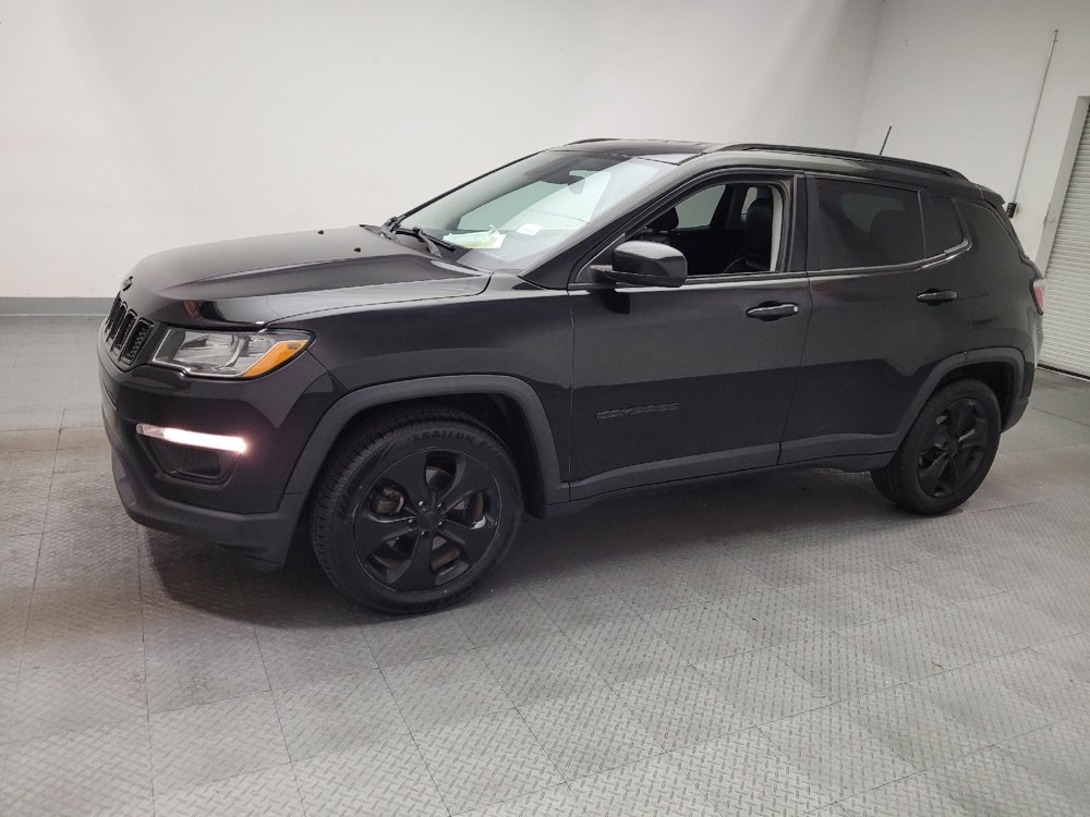 Used 2018 Jeep Compass Latitude w/ Popular Equipment Group FWD image 2