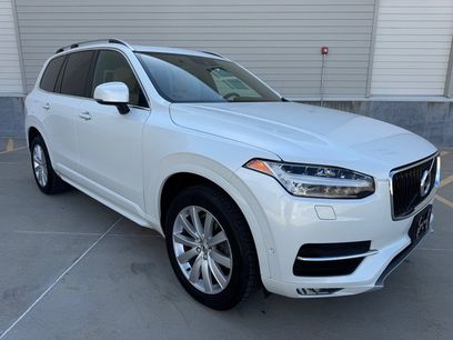 Used 2016 Volvo XC90 T6 Momentum w/ Momentum Plus Package