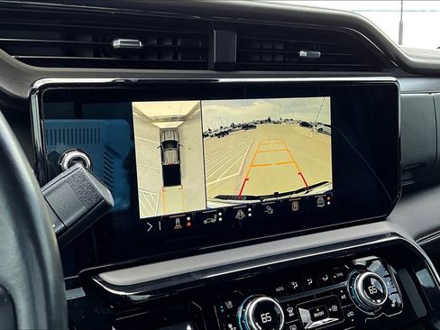 Used 2024 GMC Sierra 2500 AT4X image 29