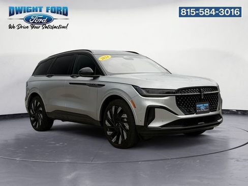 Used 2024 Lincoln Nautilus Reserve w/ Jet Appearance Package (87T) AWD/4WD image 7