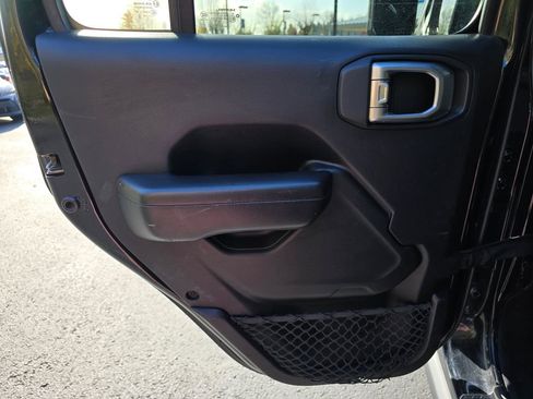 Used 2019 Jeep Wrangler Unlimited Sport S image 8