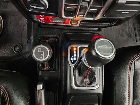 Used 2022 Jeep Gladiator Rubicon w/ Cold Weather Group image 21