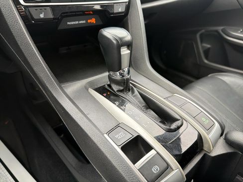 Used 2017 Honda Civic Touring image 23