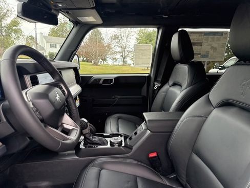 New 2025 Ford Bronco Outer Banks w/ Sasquatch Package image 29