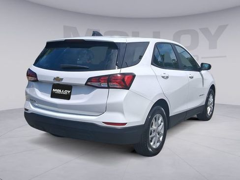 Used 2023 Chevrolet Equinox LS FWD image 5