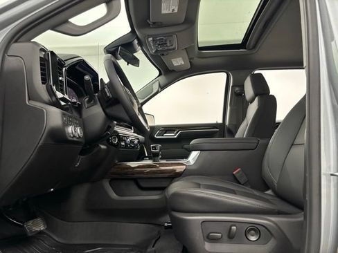 New 2026 GMC Sierra 1500 Elevation w/ Elevation Premium Package AWD/4WD image 17