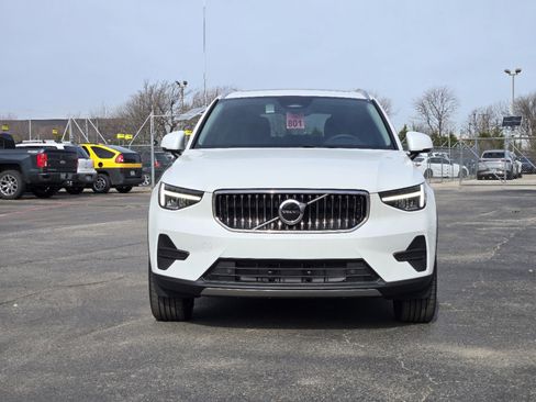 New 2025 Volvo XC40 B5 Core w/ Protection Package Premier image 6