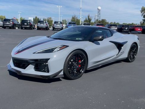 Used 2025 Chevrolet Corvette Z06 image 5