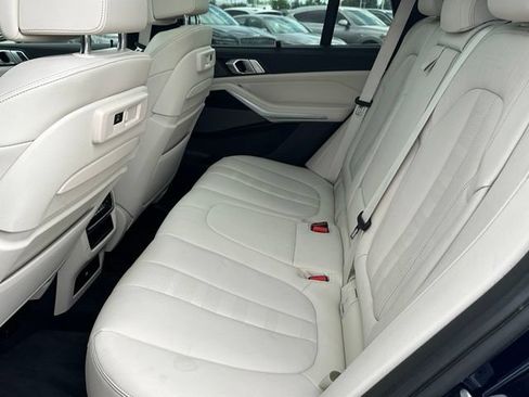 Used 2022 BMW X5 M50i AWD/4WD image 12