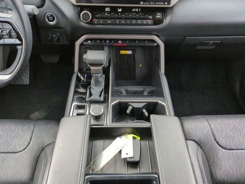 Used 2024 Toyota Tundra Limited image 19