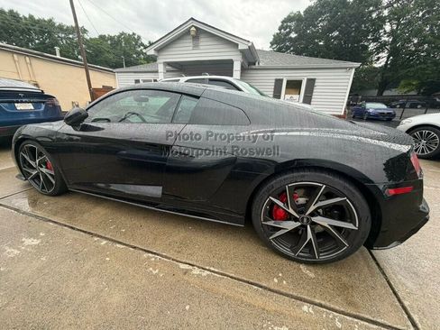 Used 2021 Audi R8 V10 RWD image 4