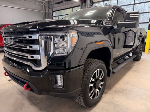 Used 2020 GMC Sierra 2500 SLE image 4