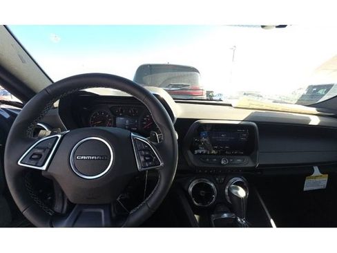 Used 2023 Chevrolet Camaro LT w/ Technology Package image 8