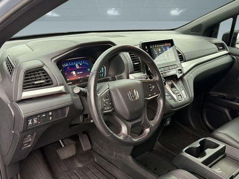 Used 2023 Honda Odyssey Sport image 4