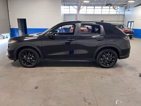 Used 2025 Honda HR-V Sport image 6