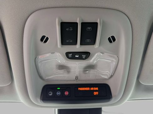 Used 2023 Chevrolet Bolt EUV Premier w/ Sun & Sound Package FWD image 28