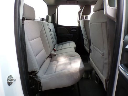 Used 2018 Chevrolet Silverado 1500 W/T w/ Trailering Package image 10