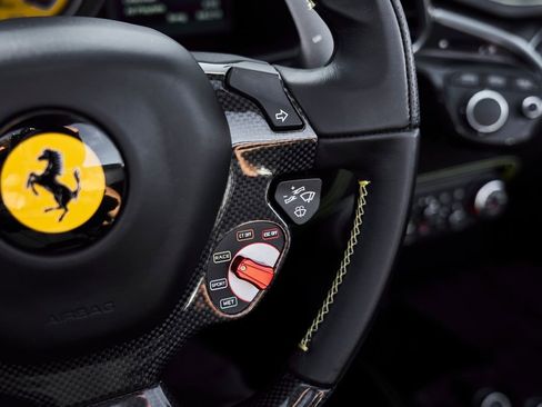 Used 2015 Ferrari 458 Spider RWD image 59