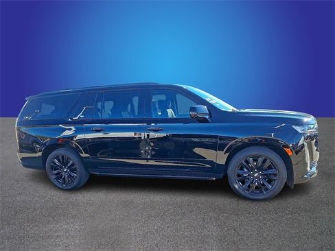 Certified 2024 Cadillac Escalade ESV Sport Platinum image 4