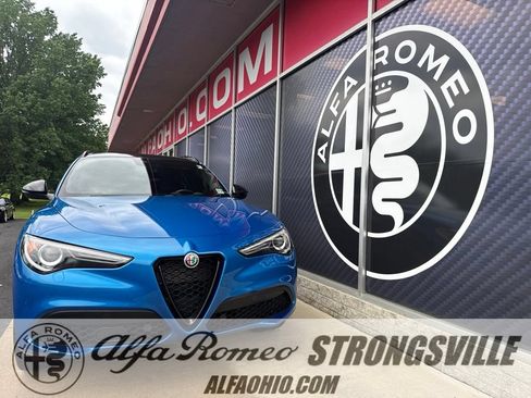 Used 2023 Alfa Romeo Stelvio Veloce AWD/4WD image 1