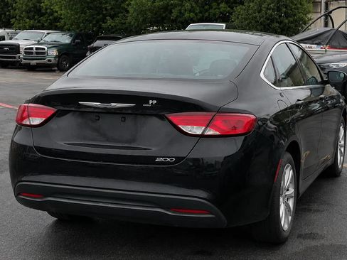 Used 2016 Chrysler 200 LX FWD image 2