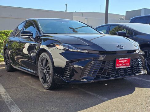 Used 2026 Toyota Camry Hybrid w/ Multimedia Upgrade Package AWD/4WD image 3