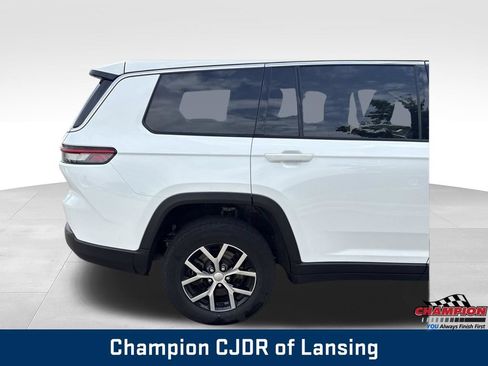 Used 2024 Jeep Grand Cherokee L Limited AWD/4WD image 39