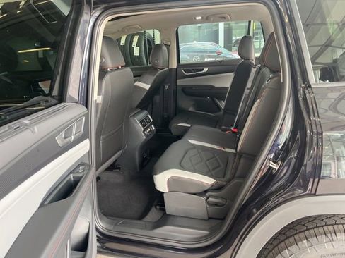 New 2026 Volkswagen Atlas Peak Edition image 24