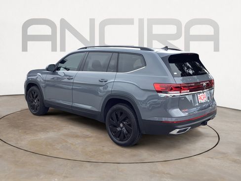 New 2025 Volkswagen Atlas SE FWD image 6