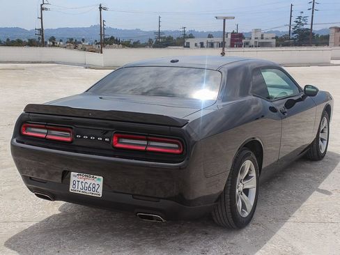 Used 2019 Dodge Challenger SXT RWD image 6