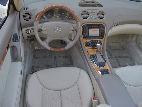 Used 2004 Mercedes-Benz SL 500 w/ Comfort Pkg image 23