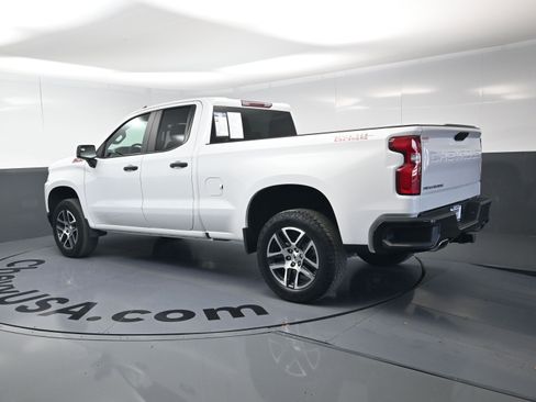 Used 2019 Chevrolet Silverado 1500 Custom Trail Boss w/ Custom Convenience Package image 7