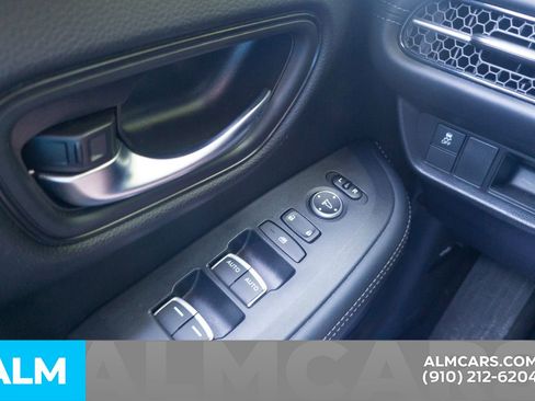 Used 2023 Honda HR-V EX-L image 35