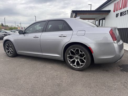 Used 2018 Chrysler 300 S image 11