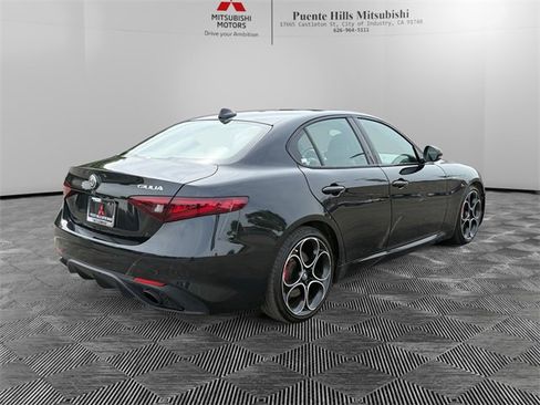 Used 2022 Alfa Romeo Giulia Veloce image 5