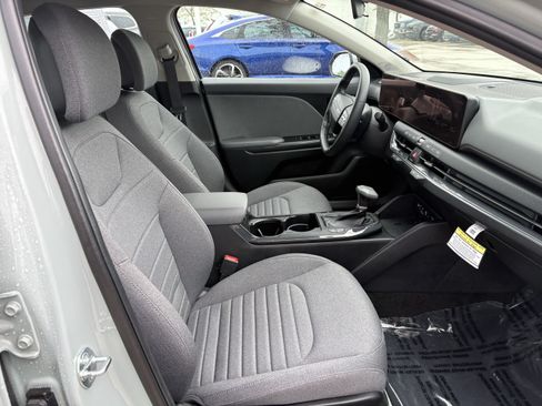 Used 2025 Kia K4 EX FWD image 18