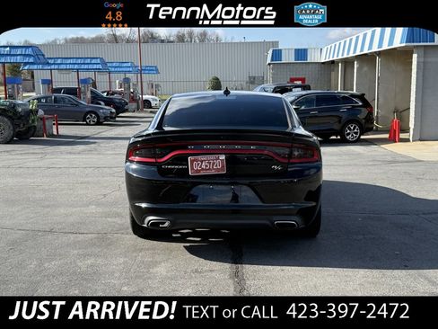 Used 2017 Dodge Charger R/T w/ Navigation & Travel Group image 6