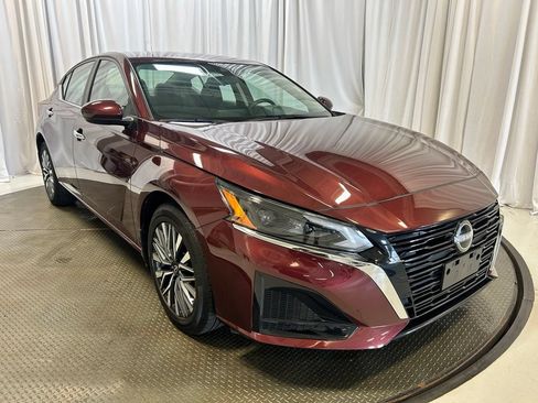 Used 2023 Nissan Altima 2.5 SV AWD/4WD image 21