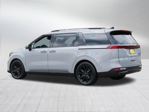 Used 2022 Kia Carnival SX Prestige FWD image 5