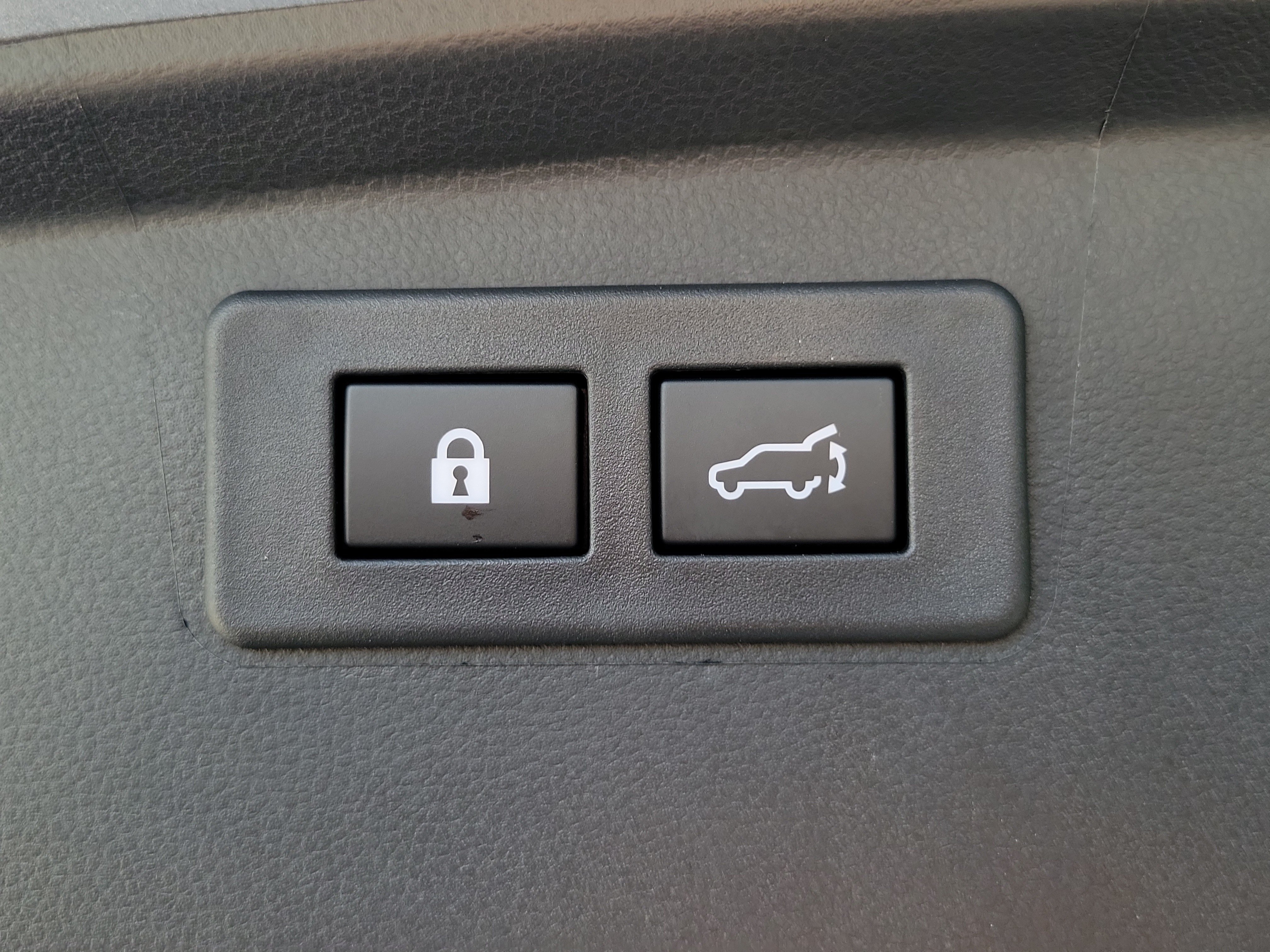 Used 2025 Subaru Outback Limited AWD/4WD image 9